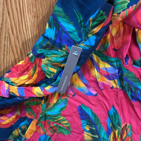 Farm Rio Cover-Up Wrap Dress Size Small NWT - Picture 15 of 15